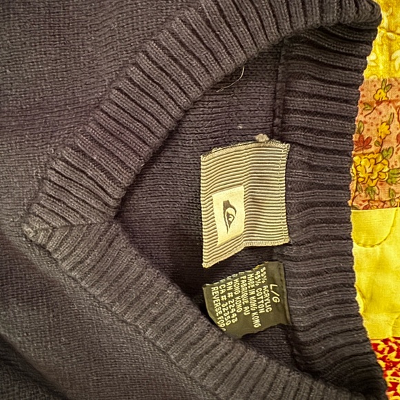 Quicksilver V-Neck Sweater - Size Large - Picture 3 of 3